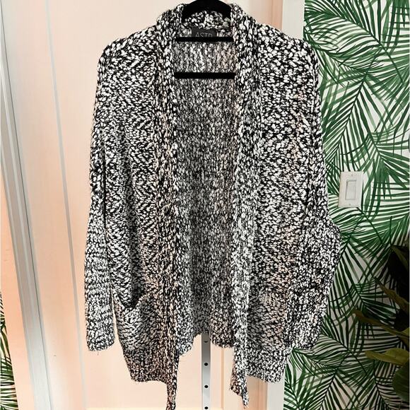 ASTR The Label Black & White Marled Cardigan Sweater Size small - Picture 2 of 8